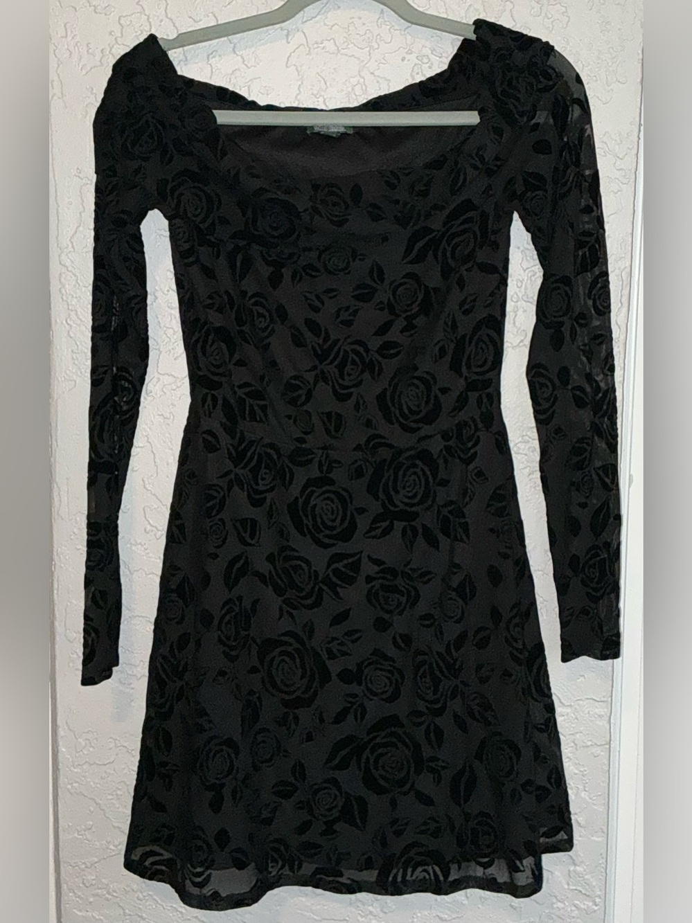 Wild Fable Off the Shoulder Black Floral Flocked Long-Sleeve Dress